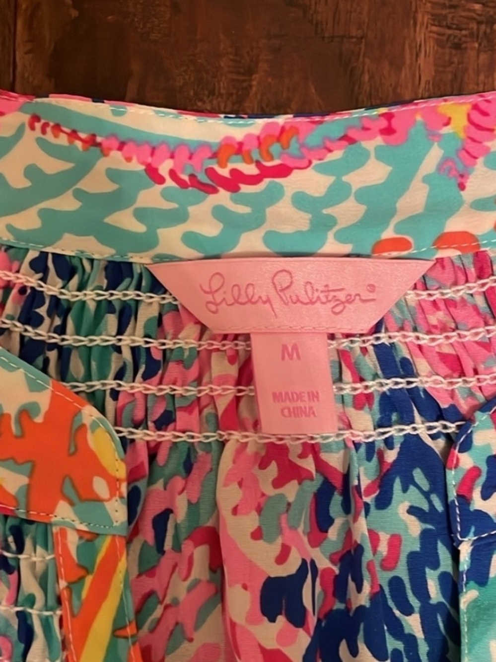 Lilly Pulitzer Elsa Top In Electric Feel - Size M - Picture 3 of 4